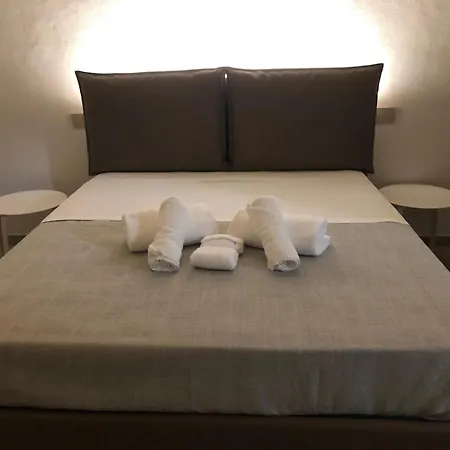 Alojamento de Acomodação e Pequeno-almoço La Dimora Del Cuore 4*